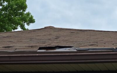 📌Just 3 seconds can SAVE YOUR ROOF! Step outside and take a look 👀 GIVE US A CALL! Or DM ‘ROOF’ NOW! 3 seconds can 💲ave you THOUSANDS of dollar💲!! 💸