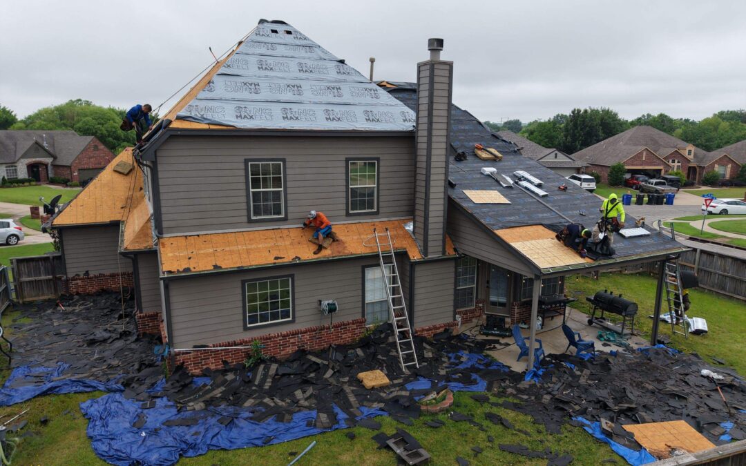 ITS NEVER a bad time to get a NEW ROOF! 📌 CALL or DM us for a free estimate! Weather, leaks, or small repairs??? DONT HESITATE!