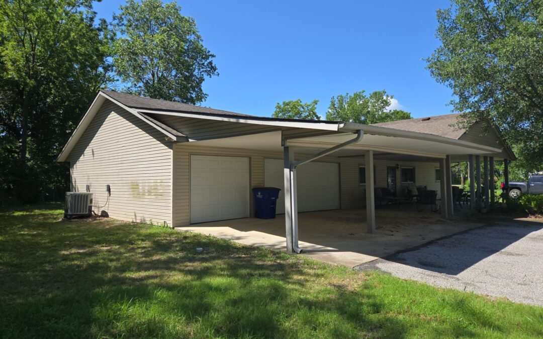DEWEY WE ARE HERE 🎉 we are out replacing a gorgeous roof. If you see us in your neighborhood or you’re in the Dewey area call or DM us now for any Roof concerns or questions! We can set up a free estimate immediately!
